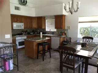 Photo #2: 2057791 Listing