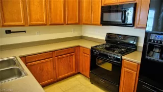 Photo #5: 2057808 Listing