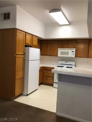 Photo #4: 2057825 Listing 