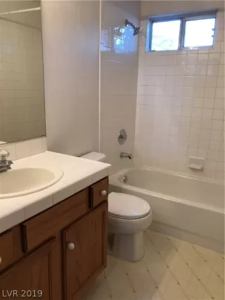 Photo #5: 2057825 Listing 