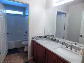 Photo #4: 2057835 Listing