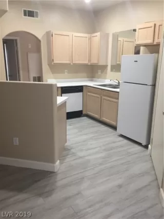 Photo #3: 2057861 Listing 