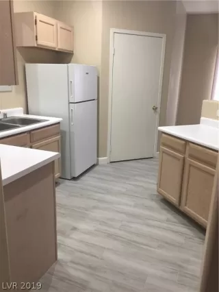 Photo #4: 2057861 Listing 