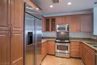 Photo #3: 2057889 Listing