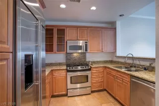 Photo #4: 2057889 Listing