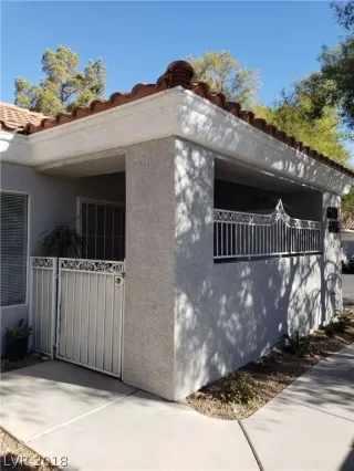 Photo #3: 2057891 Listing