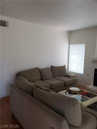 Photo #4: 2057891 Listing