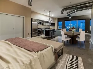 Photo #2: 2057902 Listing