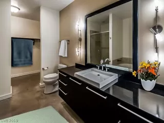 Photo #5: 2057902 Listing