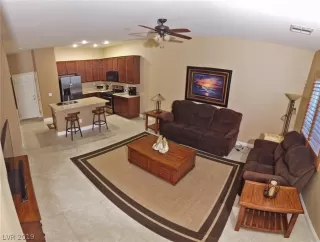 Photo #4: 2057913 Listing