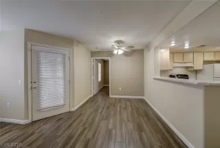 Photo #5: 2057988 Listing 