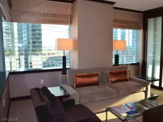 Photo #4: 2058004 Listing