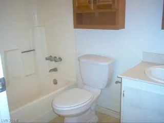 Photo #5: 2058027 Listing