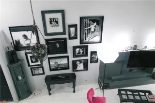 Photo #4: 2058161 Listing