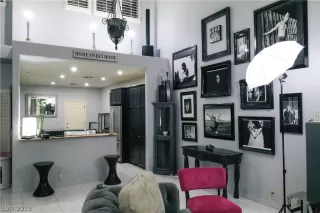 Photo #5: 2058161 Listing