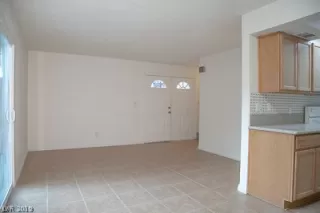 Photo #5: 2058174 Listing 