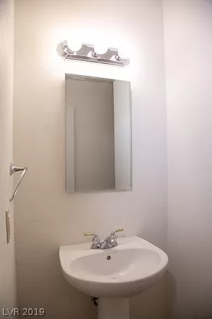 Photo #6: 2058174 Listing 