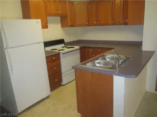 Photo #3: 2058189 Listing 