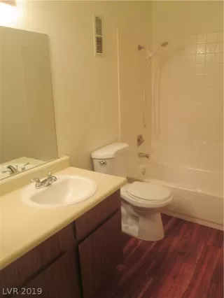 Photo #6: 2058189 Listing 