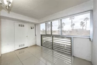 Photo #6: 2058257 Listing 