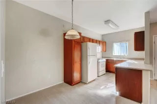 Photo #5: 2058341 Listing 