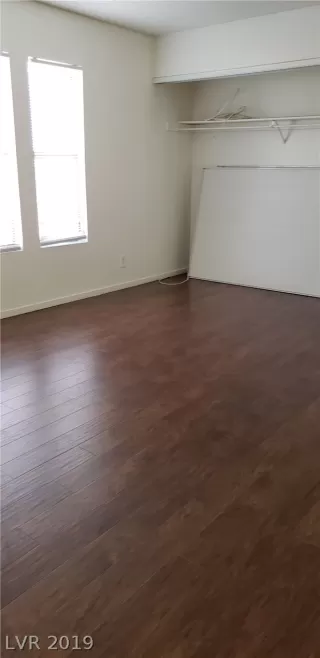 Photo #5: 2058384 Listing 