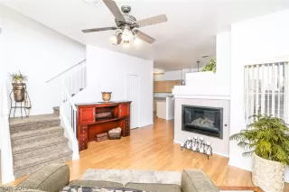 Photo #4: 2058394 Listing