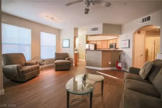 Photo #3: 2058488 Listing