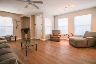 Photo #6: 2058488 Listing