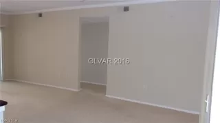 Photo #6: 2058614 Listing