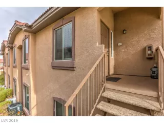 Photo #3: 2058722 Listing