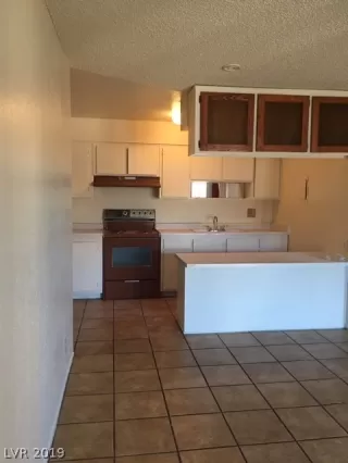 Photo #2: 2058743 Listing 