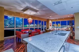 Photo #5: 2058776 Listing 