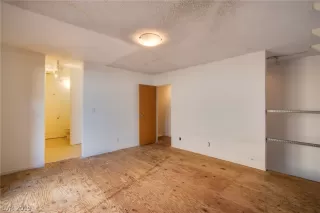 Photo #4: 2058845 Listing