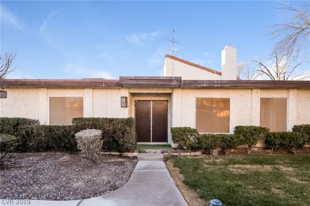 MLS: 2058948 Condo For Sale