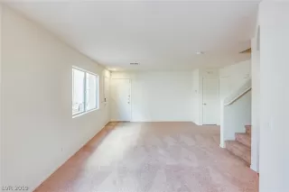 Photo #2: 2058949 Listing 