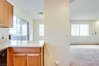 Photo #6: 2058949 Listing 