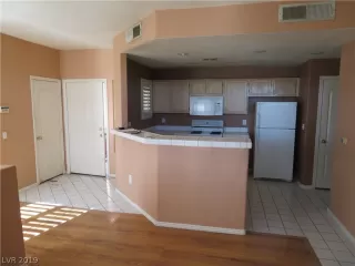 Photo #6: 2059156 Listing 