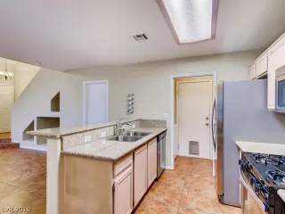 Photo #4: 2059174 Listing 