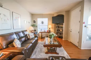 Photo #3: 2059242 Listing 