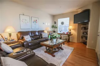 Photo #5: 2059242 Listing 