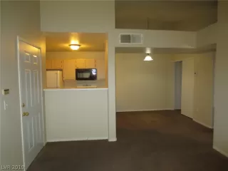 Photo #4: 2059254 Listing