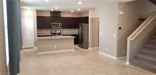 Photo #1: 2059282 Listing 