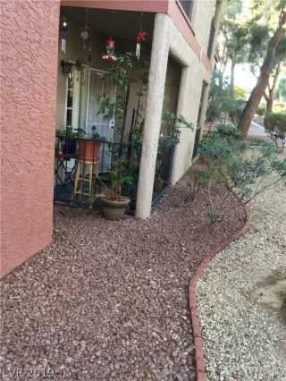 Photo #2: 2059292 Listing 