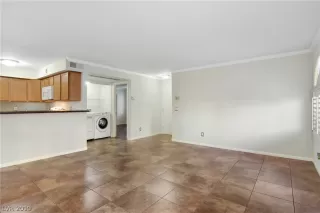 Photo #3: 2059299 Listing 