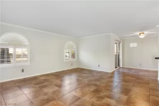 Photo #5: 2059299 Listing 