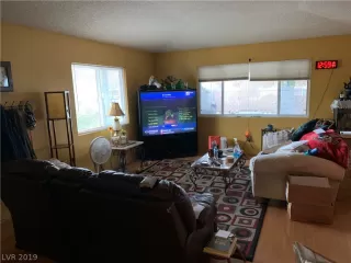 Photo #5: 2059327 Listing