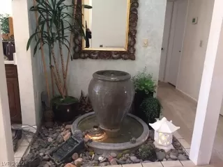 Photo #6: 2059511 Listing