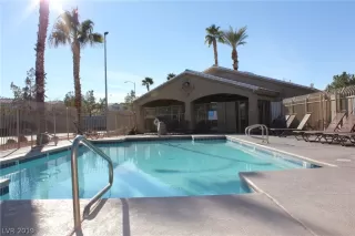 Photo #4: 2059584 Listing