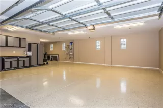 Photo #3: 2059671 Listing